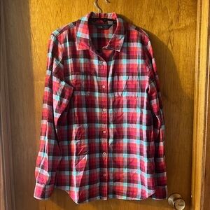Woman’s The North Face Red Pink and Blue Checkered Shirt Large